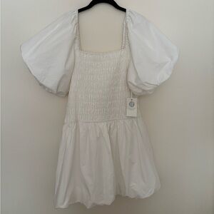 Elegant White Puff Sleeve Dress